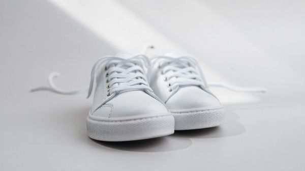 Découvrez les tendances incontournables des baskets blanches femme